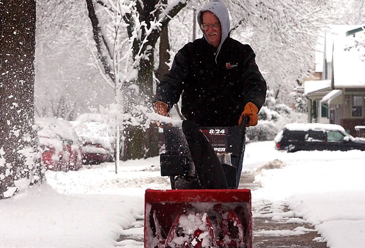 Best-Residential-Snow-Removal-Services-Near-Me-13