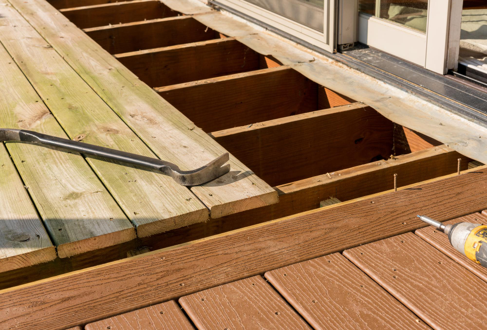 replacement-old-wooden-deck-with-composite-material
